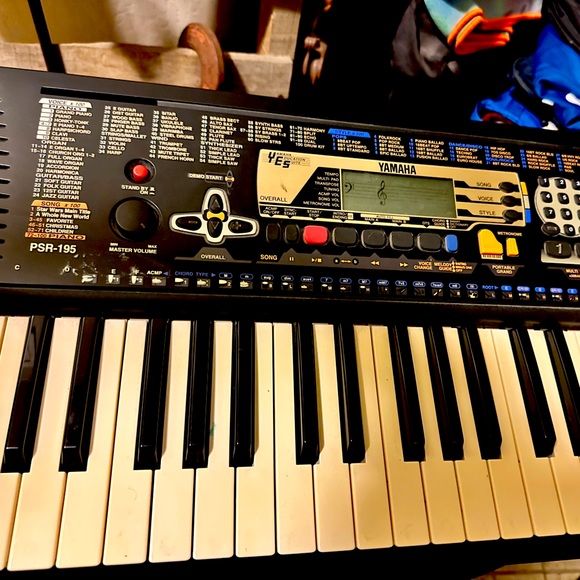 Yamaha PSR 195 Midi Sampling Keyboard - Picture 1 of 6
